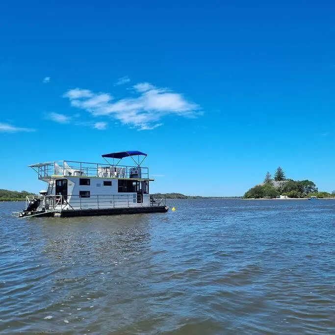 The One & Only Houseboat Hire On Maroochy River Maroochydore Botel